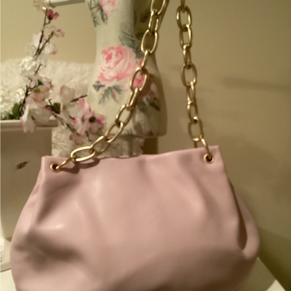 EUC, House of Want, Vegan Leather, Beautiful pink/Mauve Pocketbook, chain strap. - Picture 4 of 8